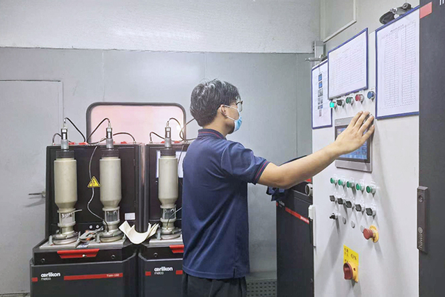 ceramic anilox roller dynamic balance test to reduce vibration on press